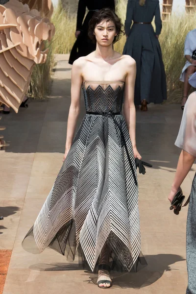 Look 22